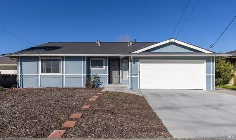 1513 Colwood Dr, Petaluma, CA 94954