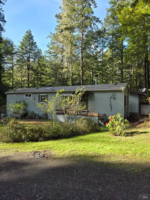 46600 Old Stage Rd #16, Gualala, CA 95445