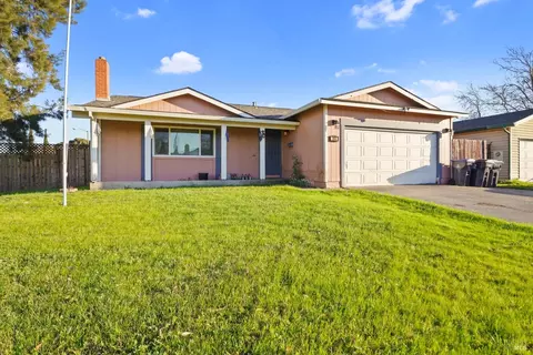 2078 Cormorant Dr, Fairfield, CA 94533
