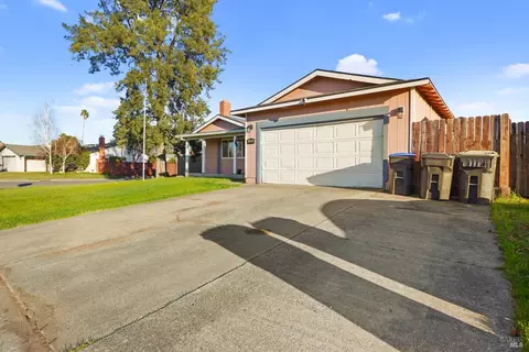 2078 Cormorant Dr, Fairfield, CA 94533 photo 3