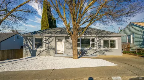 49 Linda Vista St, Benicia, CA 94510