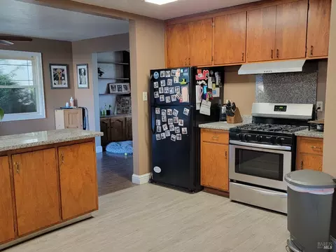 2428 Alameda St, Vallejo, CA 94590 photo 4