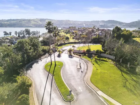102 Camino Del Sol, Vallejo, CA 94591 photo 2