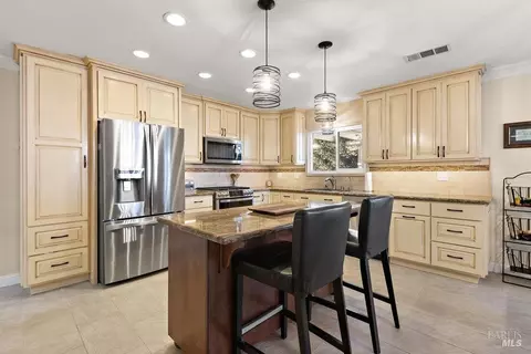 225 Baker St, Benicia, CA 94510 photo 7