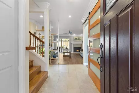 225 Baker St, Benicia, CA 94510 photo 2