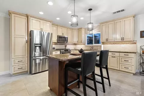 225 Baker St, Benicia, CA 94510 photo 9