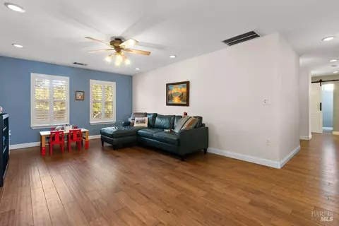 225 Baker St, Benicia, CA 94510 photo 22