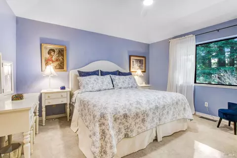 Bedroom - 148 S Temelec Cir, Sonoma, CA 95476 photo 2 of 5