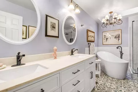 Bath - 148 S Temelec Cir, Sonoma, CA 95476 photo 2 of 7