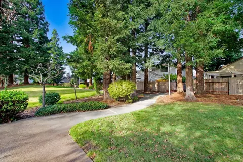 Exterior - 148 S Temelec Cir, Sonoma, CA 95476 photo 11 of 21