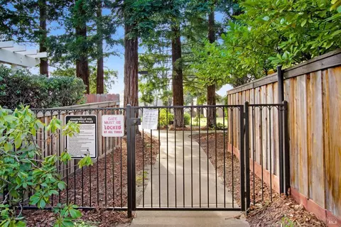 Exterior - 148 S Temelec Cir, Sonoma, CA 95476 photo 10 of 21