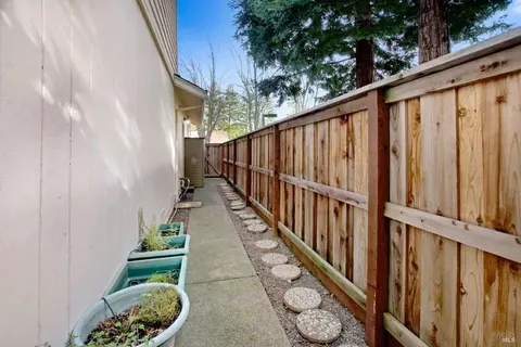 Exterior - 148 S Temelec Cir, Sonoma, CA 95476 photo 6 of 21