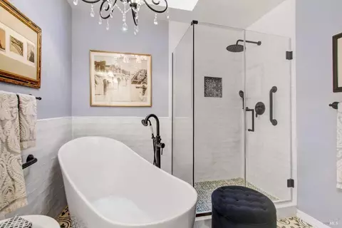 Bath - 148 S Temelec Cir, Sonoma, CA 95476 photo 3 of 7