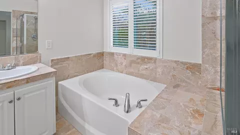 Bath - 4202 Brudenell Dr, Fairfield, CA 94533 photo 3 of 4