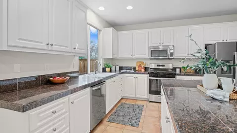Kitchen - 4202 Brudenell Dr, Fairfield, CA 94533 photo 7 of 8