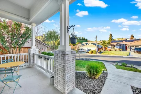 Exterior - 2833 Watson Ct, Fairfield, CA 94534 photo 3 of 17