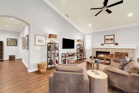 Living - 2833 Watson Ct, Fairfield, CA 94534 photo 4 of 6