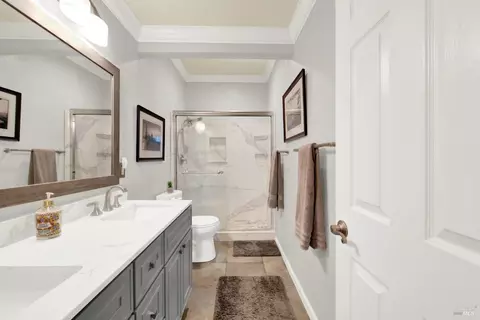 Bath - 2833 Watson Ct, Fairfield, CA 94534 photo 3 of 5