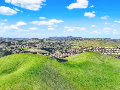 View/Area - 2833 Watson Ct, Fairfield, CA 94534 photo 4 of 4