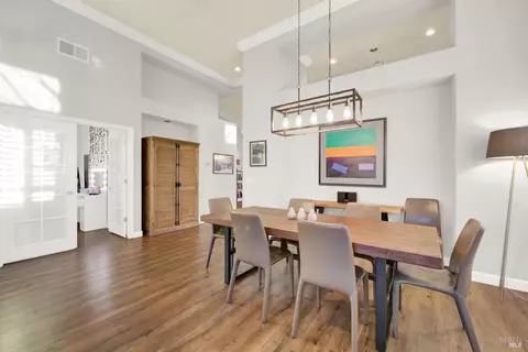 Dining - 2833 Watson Ct, Fairfield, CA 94534 photo 2 of 2