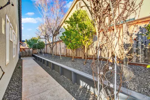 Exterior - 2833 Watson Ct, Fairfield, CA 94534 photo 17 of 17