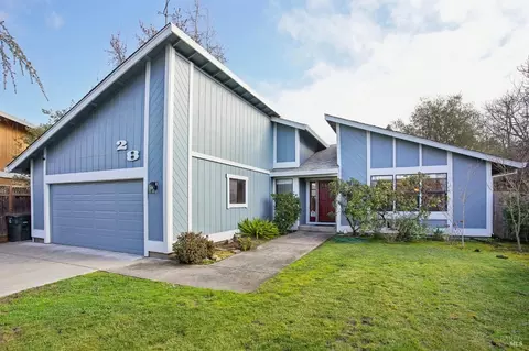 28 Leslie Ct, Novato, CA 94947