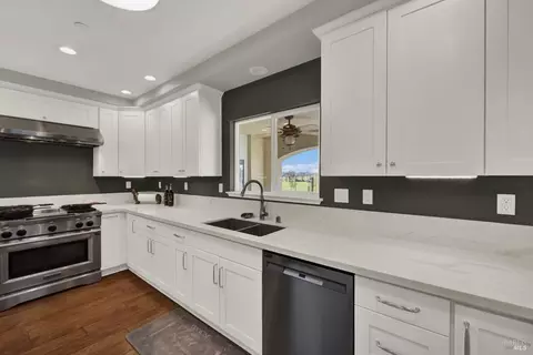 Kitchen - 7575 Putman Rd, Vacaville, CA 95688 photo 3 of 11