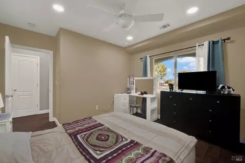 Bedroom - 7575 Putman Rd, Vacaville, CA 95688 photo 6 of 8