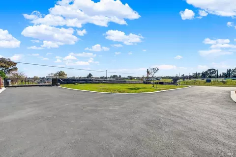 Exterior - 7575 Putman Rd, Vacaville, CA 95688 photo 5 of 31