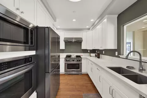 Kitchen - 7575 Putman Rd, Vacaville, CA 95688 photo 4 of 11