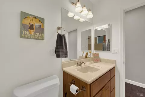 Bath - 7575 Putman Rd, Vacaville, CA 95688 photo 6 of 8