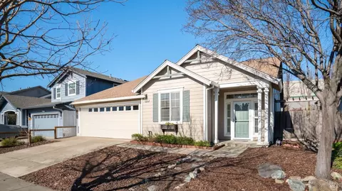 2381 Summercreek Dr, Santa Rosa, CA 95404