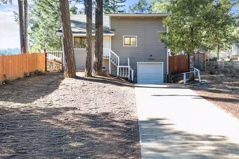 24820 Clover Cir, Willits, CA 95490