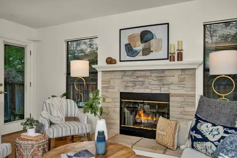 3204 Villa Ln, Napa, CA 94558
