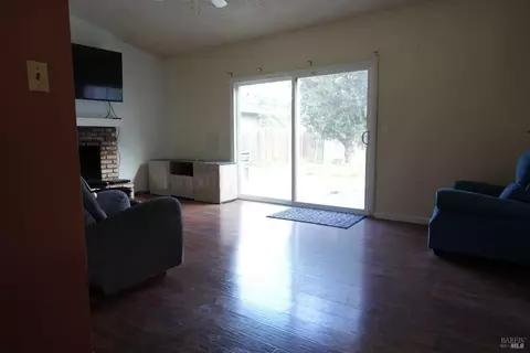 142 Zinnia Cir, Vallejo, CA 94591 photo 8