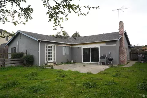 142 Zinnia Cir, Vallejo, CA 94591 photo 22