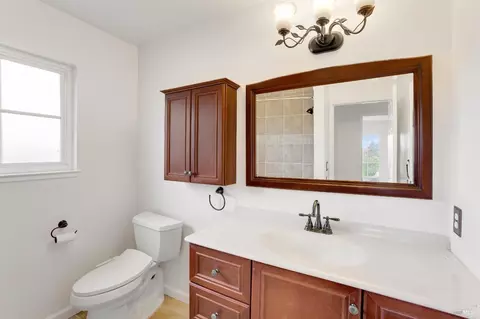Bath - 1448 Granada St, Vallejo, CA 94591 photo 7 of 8