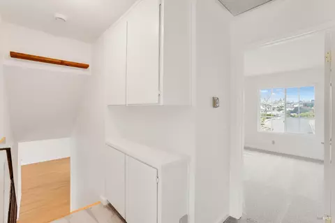 Entry Way - 1448 Granada St, Vallejo, CA 94591 photo 10 of 11