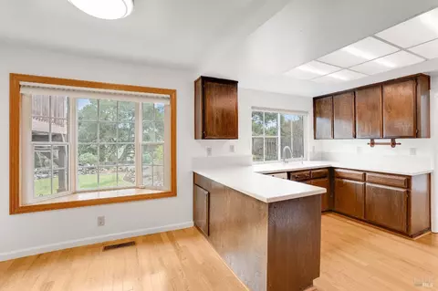 Kitchen - 1448 Granada St, Vallejo, CA 94591 photo 7 of 9