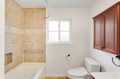 Bath - 1448 Granada St, Vallejo, CA 94591 photo 8 of 8