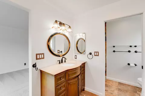 Bath - 1448 Granada St, Vallejo, CA 94591 photo 4 of 8