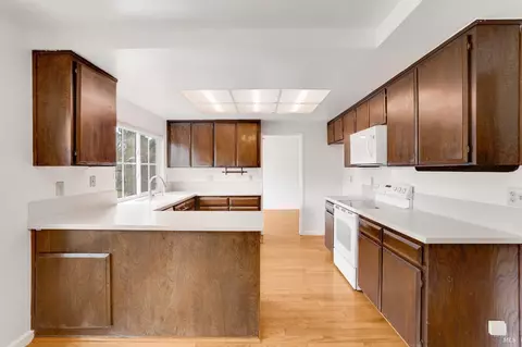 Kitchen - 1448 Granada St, Vallejo, CA 94591 photo 5 of 9