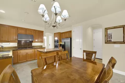 Dining - 6178 Ashwell Way, Vallejo, CA 94591 photo 1 of 3