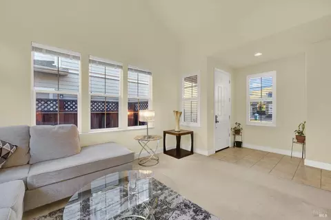 Entry Way - 6178 Ashwell Way, Vallejo, CA 94591 photo 1 of 2