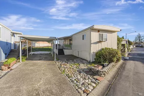 5342 Rexford Way, Santa Rosa, CA 95403