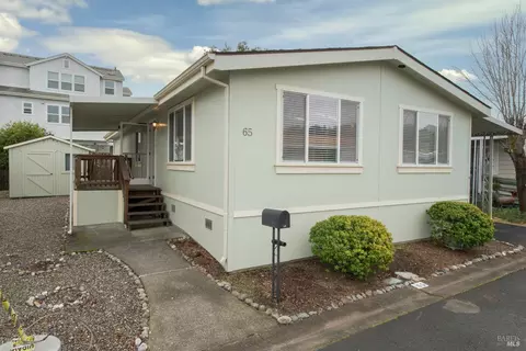 65 Brier Pl, Santa Rosa, CA 95409