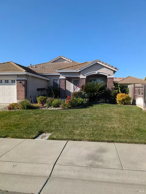 1605 Youngstown Ln, Suisun City, CA 94585