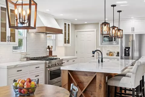 215 Fleming Way, Santa Rosa, CA 95407