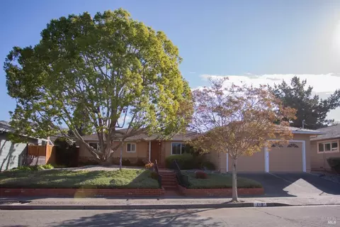 218 La Crosse Ave, Santa Rosa, CA 95409