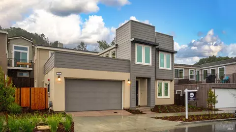 518 Sapphire St, Petaluma, CA 94952